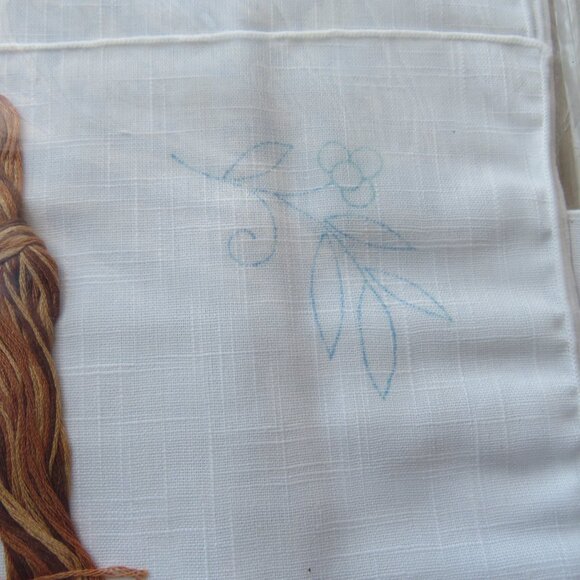 Bucilla Set of 4 Dinner Napkins 16” x 16” Brown Tablecloth for Embroidery kit - Picture 11 of 12